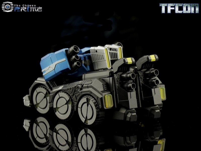 Planet X PX 14B Helios Powered Convoy TFCon Edition  (22 of 24)